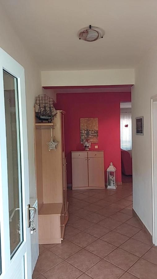 Apartmani Katarina Mundanije Exterior photo