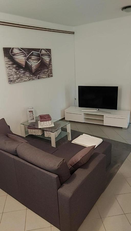 Apartmani Katarina Mundanije Exterior photo