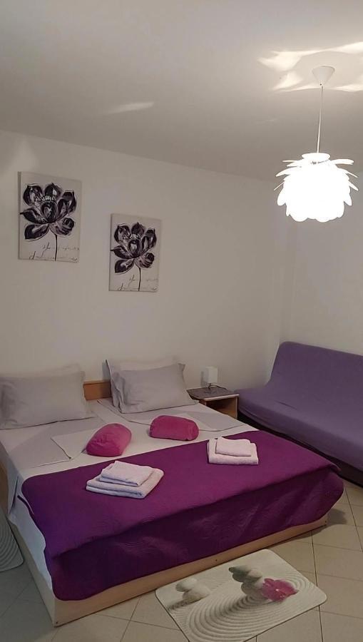 Apartmani Katarina Mundanije Exterior photo