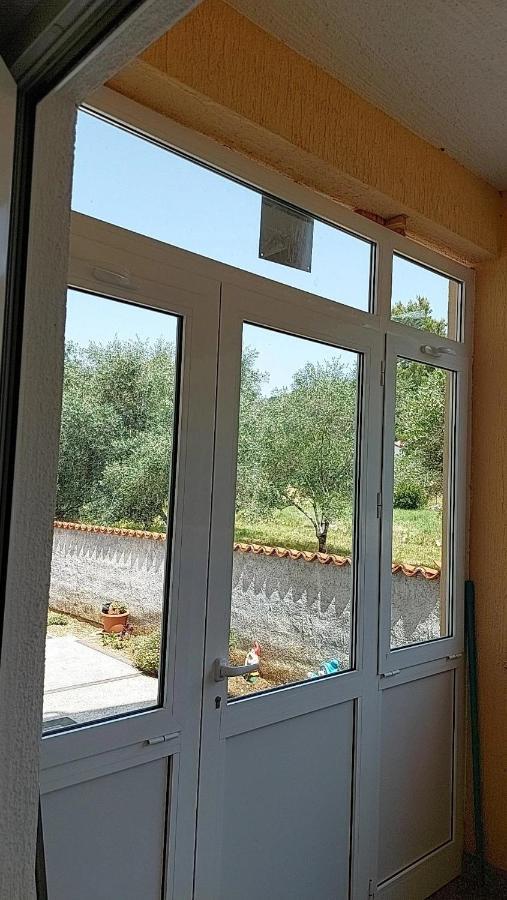 Apartmani Katarina Mundanije Exterior photo