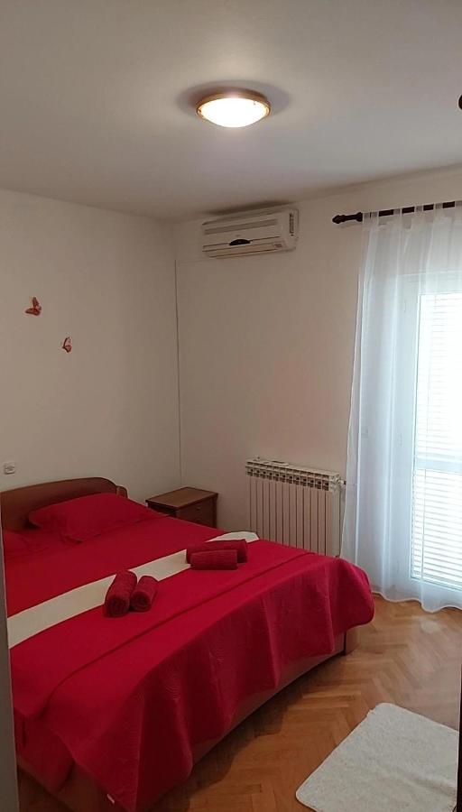 Apartmani Katarina Mundanije Exterior photo